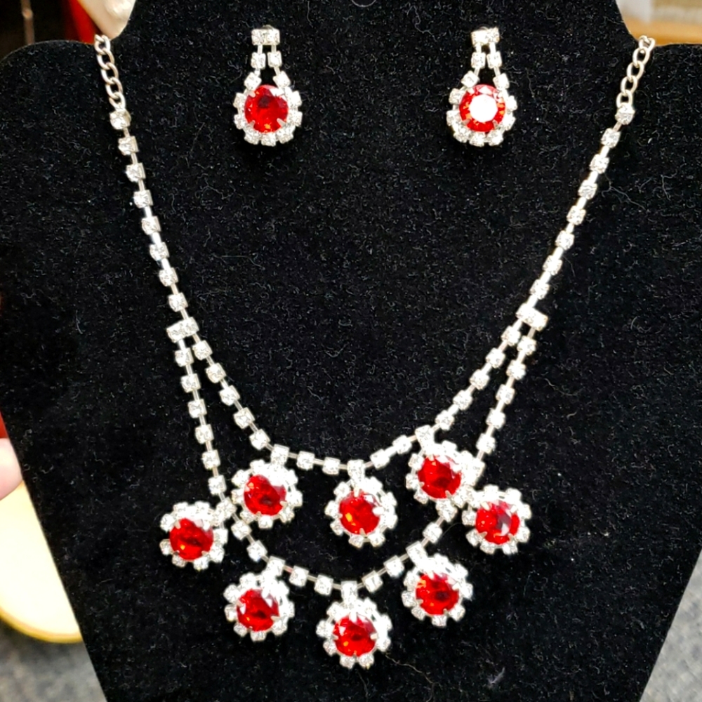 Awesome red necklace and earrings set
